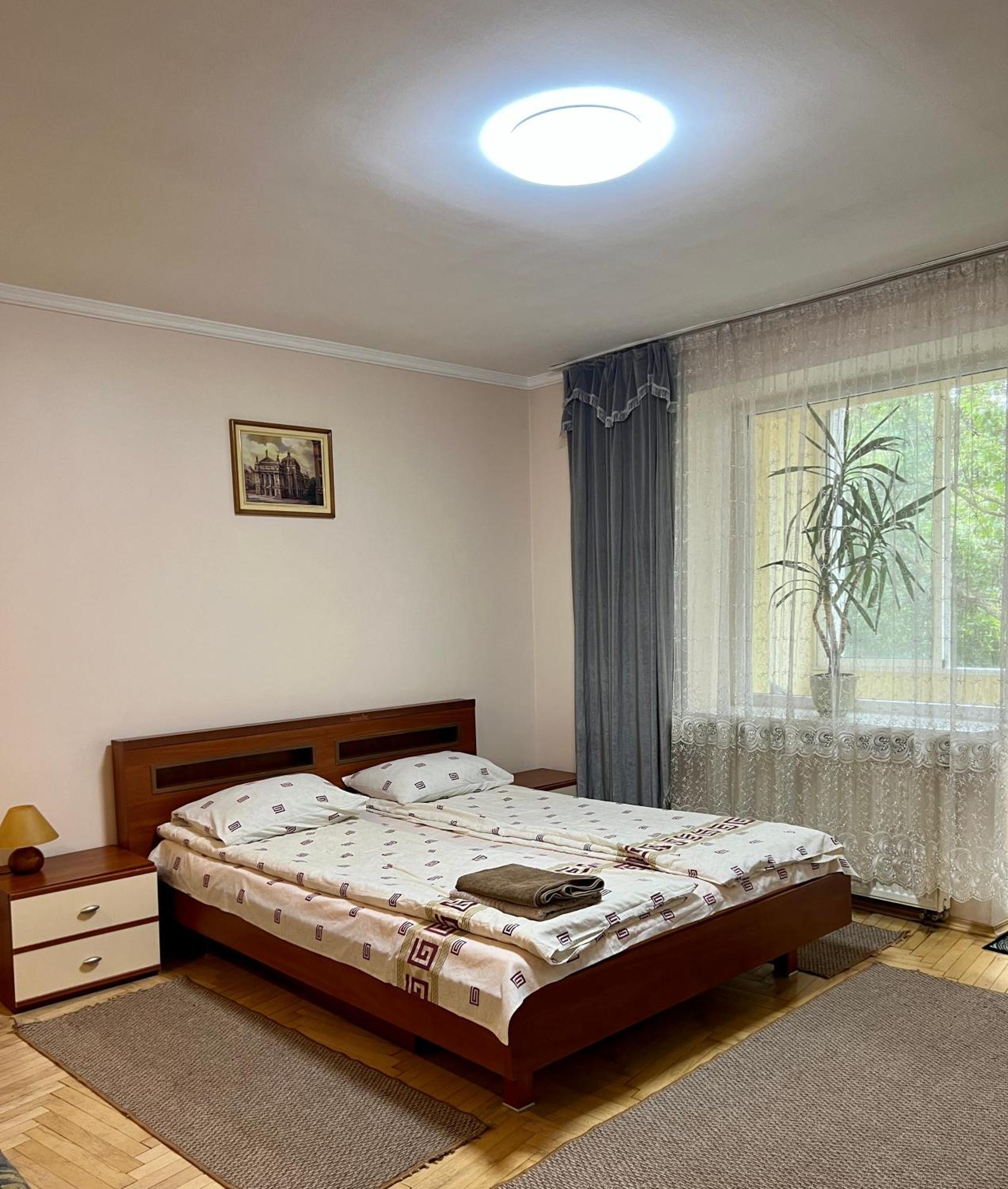 Apartment Oksi Лвив Екстериор снимка